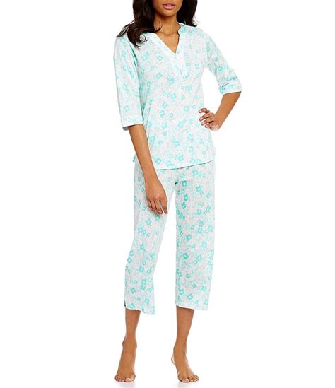 Discover fashionable sleepwear, robes, and loungewear from Miss Elaine at Dillard&39;s. . Miss elaine pajamas